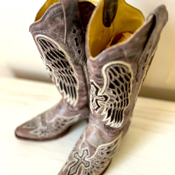 Corral Vintage Cowboy Boots - Picture 9 of 9